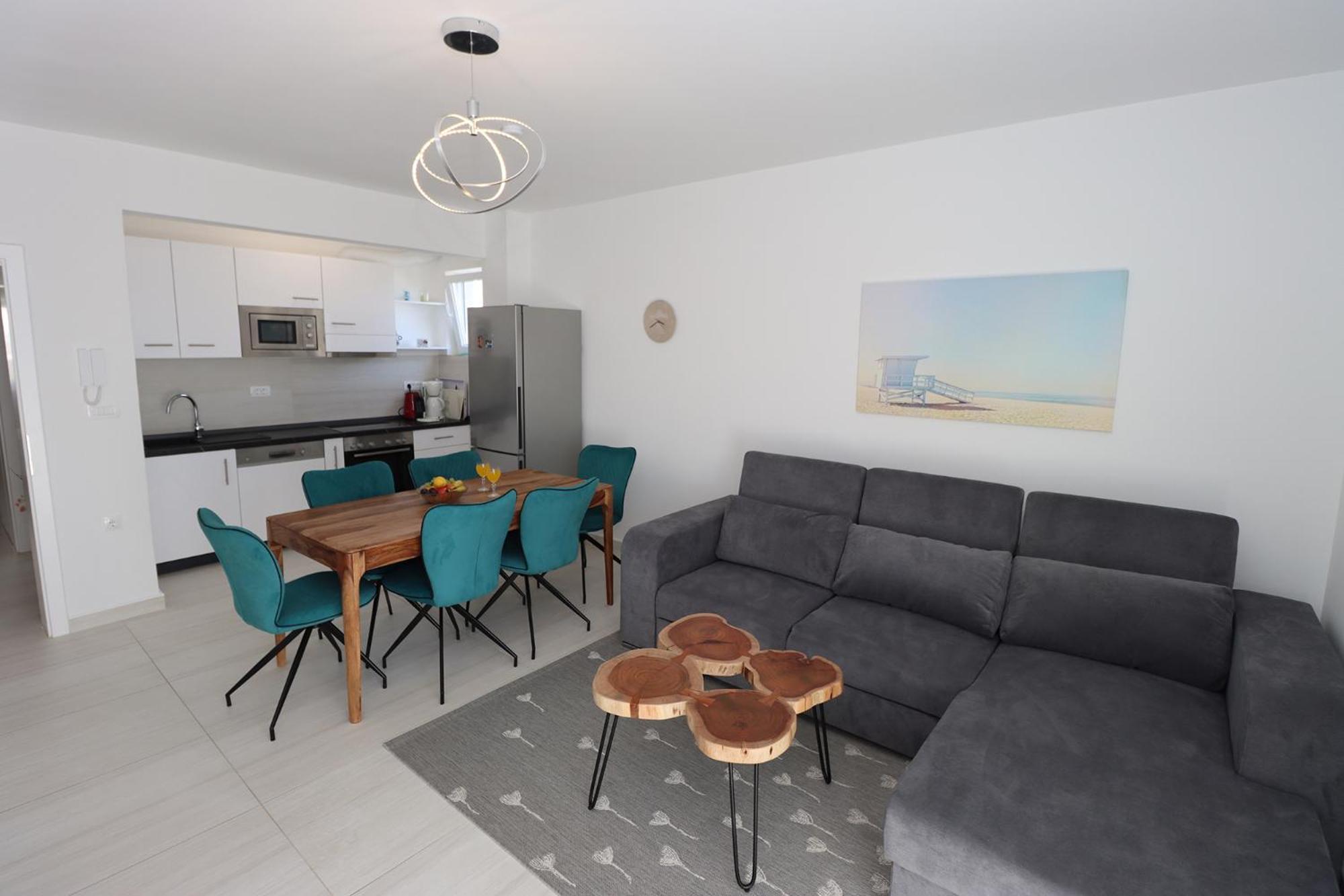 Emmi Nemira Omis Apartment Luaran gambar