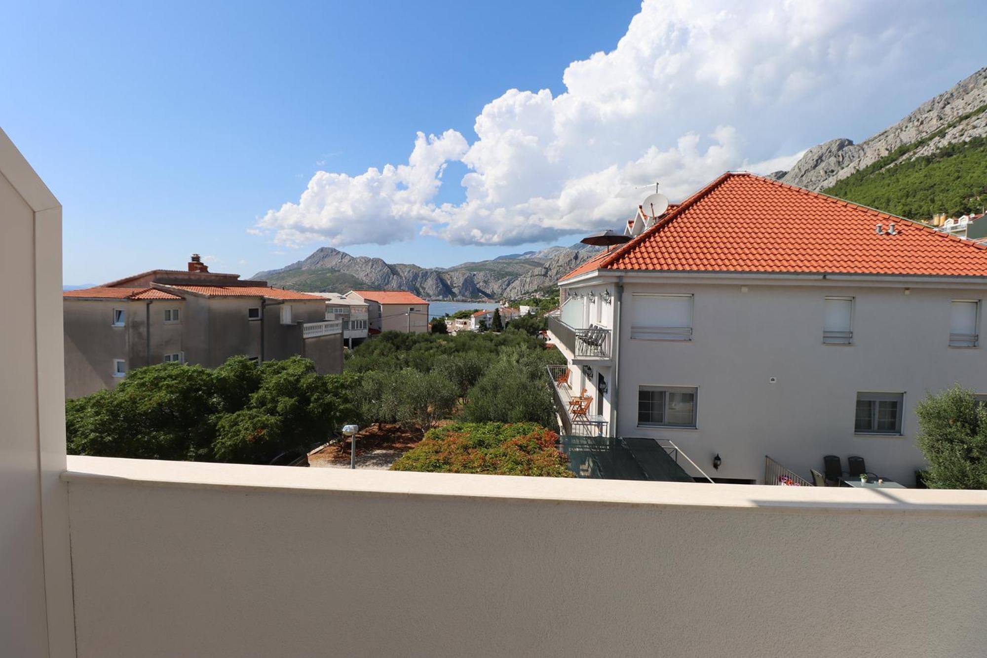 Emmi Nemira Omis Apartment Luaran gambar