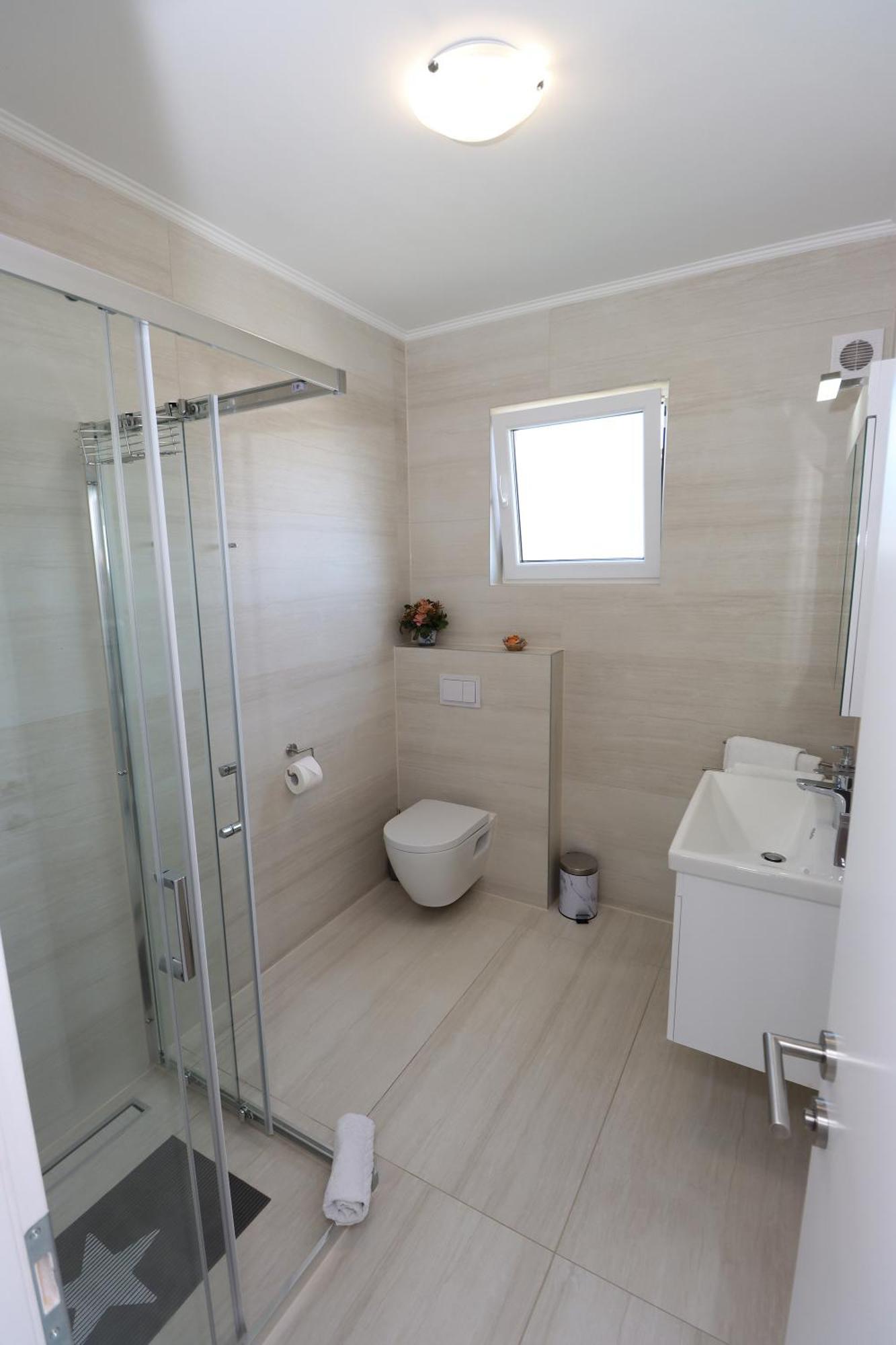 Emmi Nemira Omis Apartment Luaran gambar