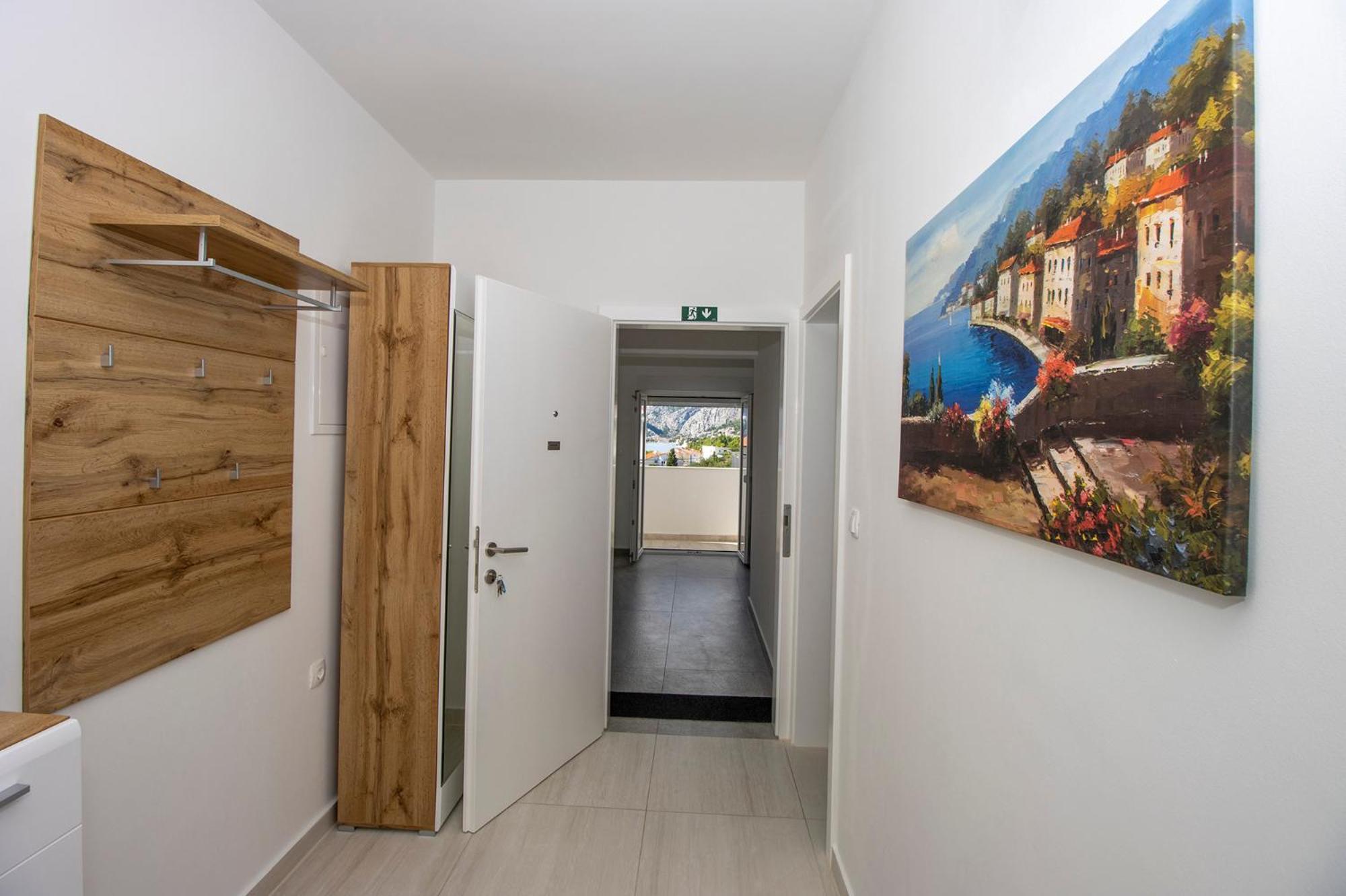 Emmi Nemira Omis Apartment Luaran gambar